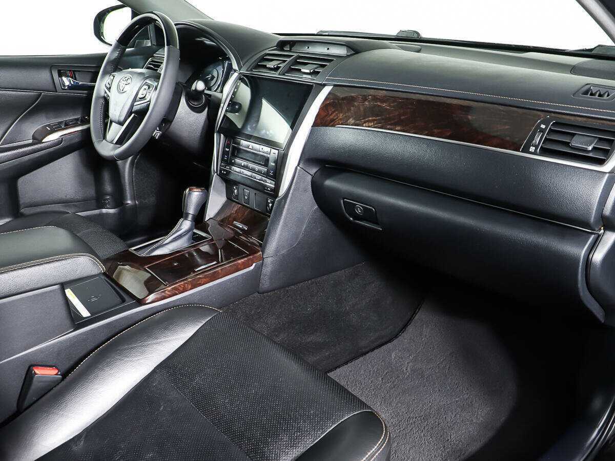 Купить Toyota Camry с пробегом. Фото: #10