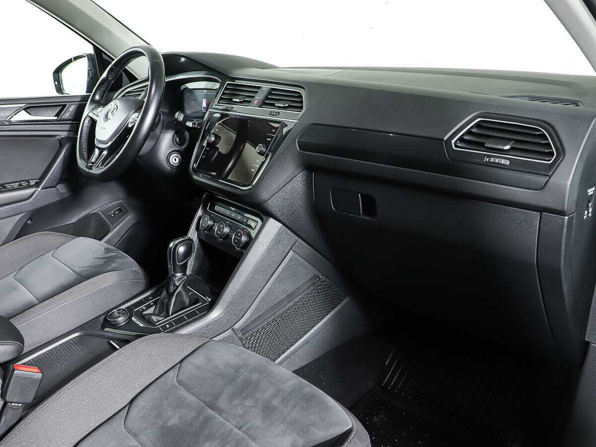 Купить Volkswagen Tiguan с пробегом. Фото: #8