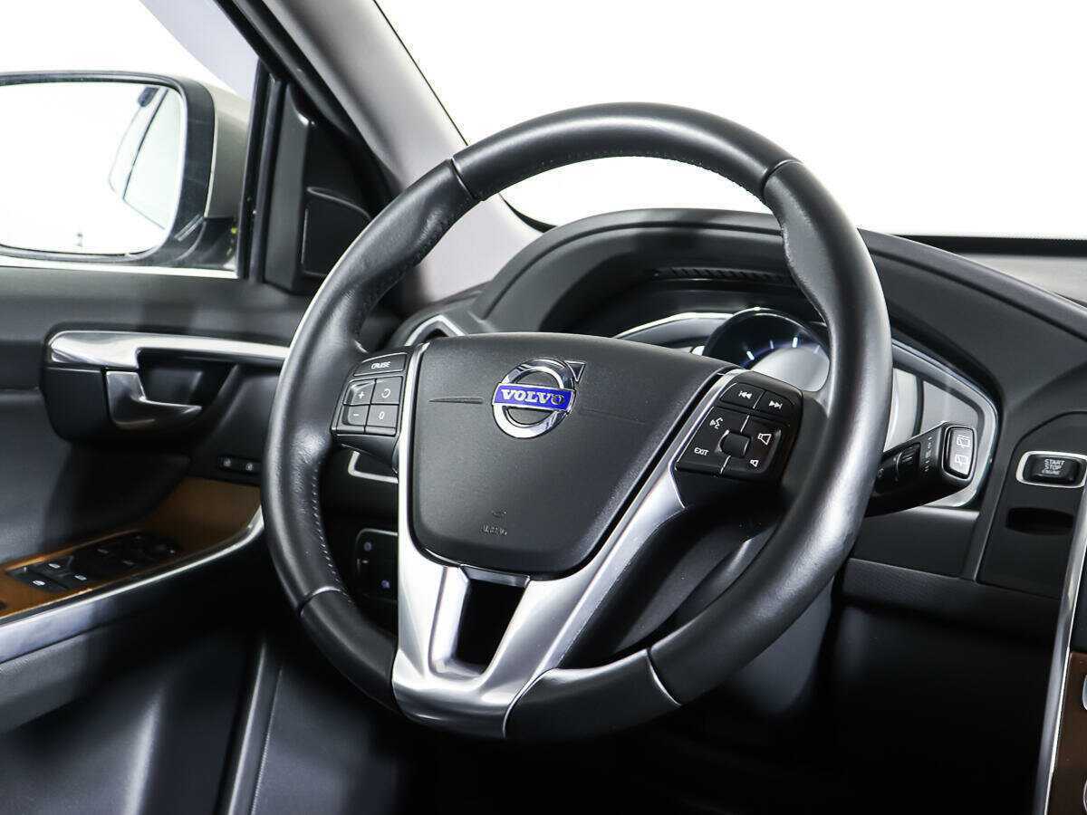 Купить Volvo XC60 с пробегом. Фото: #14