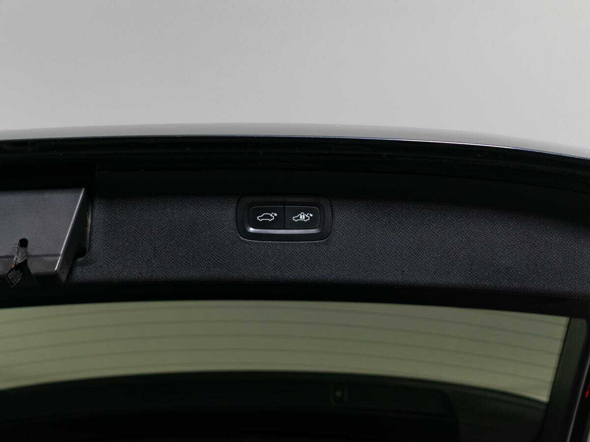 Купить Volvo XC90 с пробегом. Фото: #9