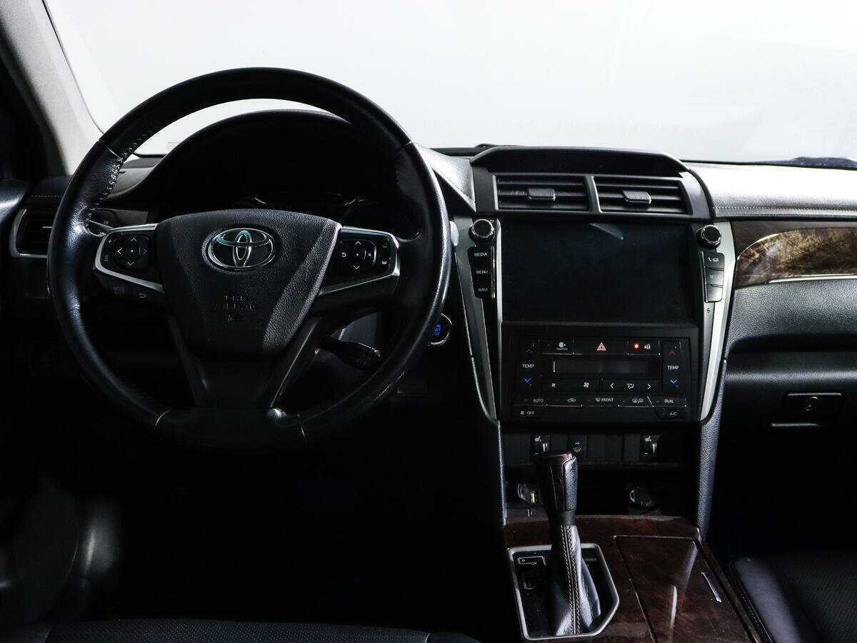 Купить Toyota Camry с пробегом. Фото: #9