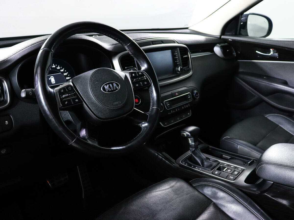 Купить Kia Sorento с пробегом. Фото: #11