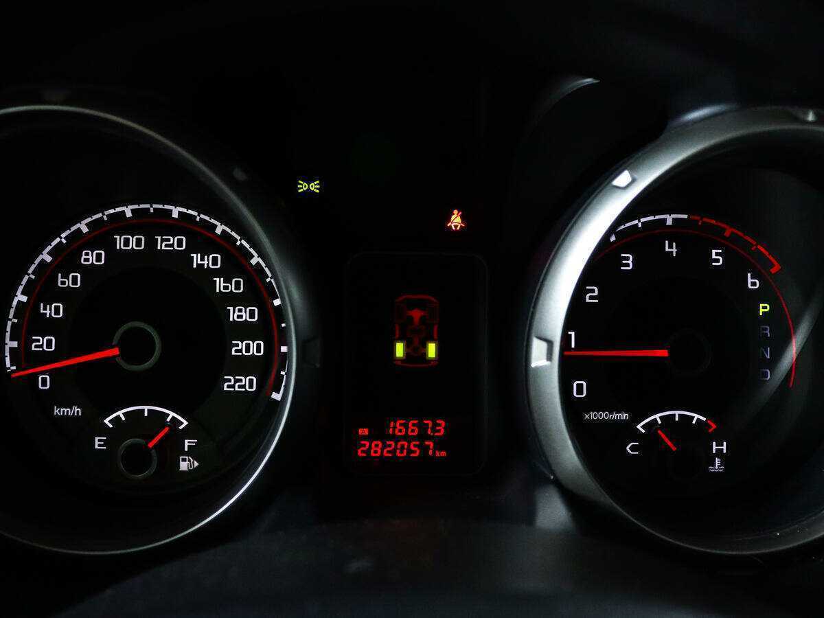 Купить Mitsubishi Pajero с пробегом. Фото: #8