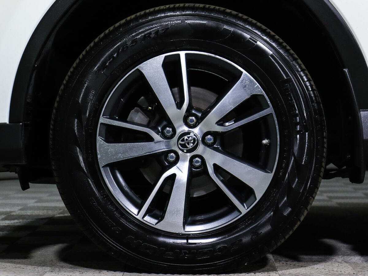 Купить Toyota RAV4 с пробегом. Фото: #14
