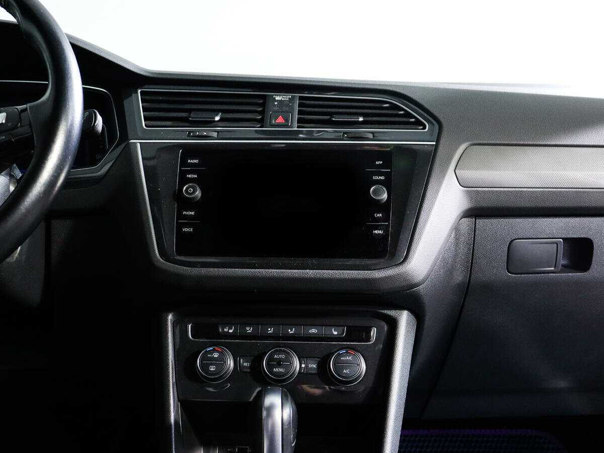 Купить Volkswagen Tiguan с пробегом. Фото: #12