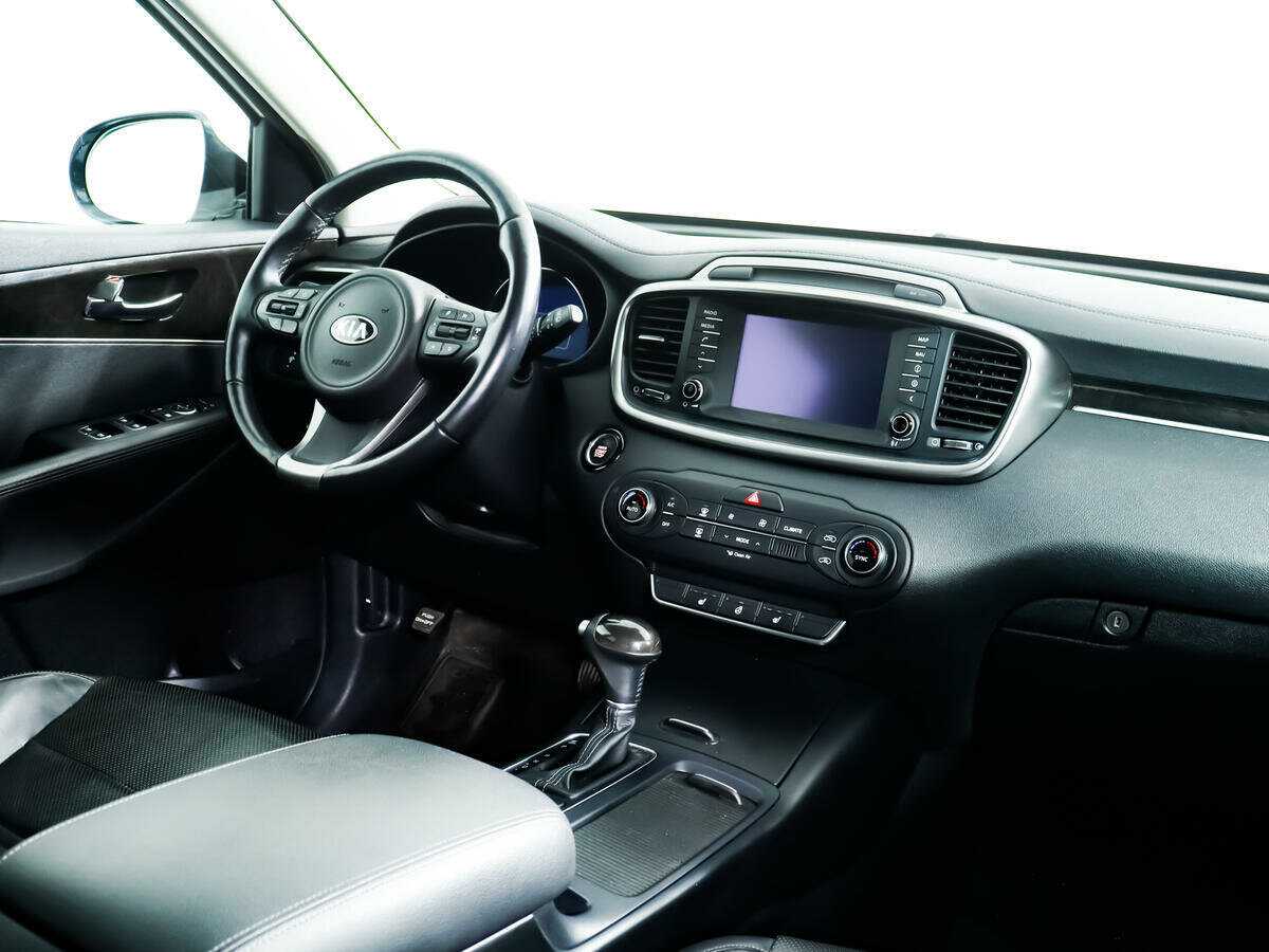 Купить Kia Sorento с пробегом. Фото: #8