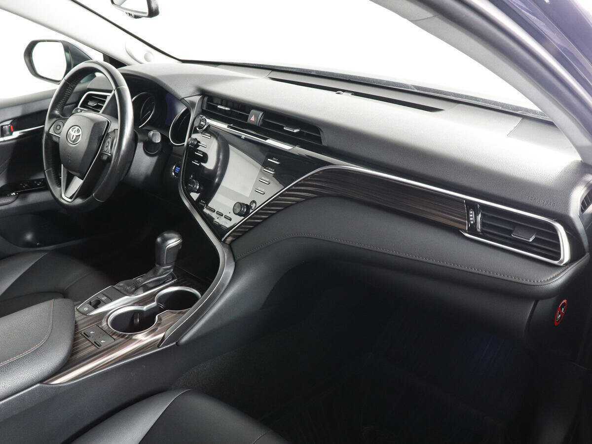 Купить Toyota Camry с пробегом. Фото: #9