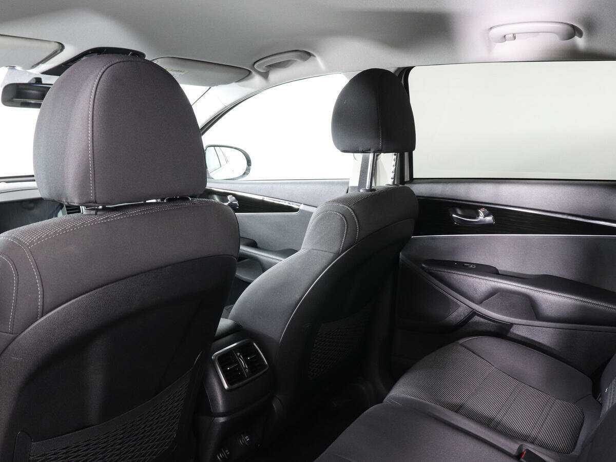 Купить Kia Sorento с пробегом. Фото: #11