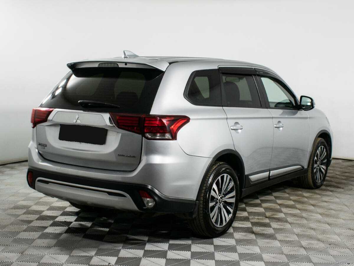Купить Mitsubishi Outlander с пробегом. Фото: #3