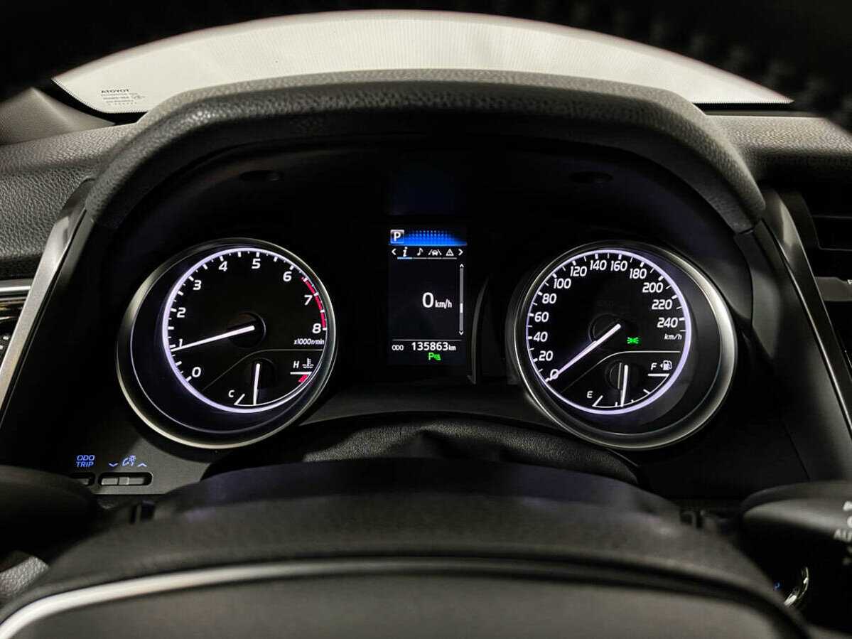 Купить Toyota Camry с пробегом. Фото: #7
