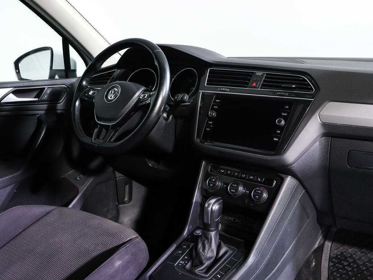 Купить Volkswagen Tiguan с пробегом. Фото: #6