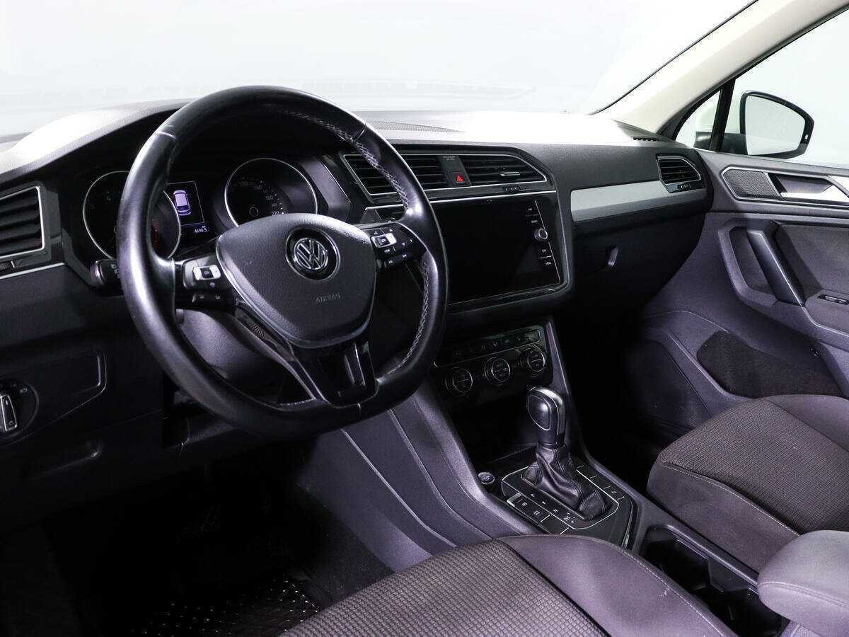Купить Volkswagen Tiguan с пробегом. Фото: #11