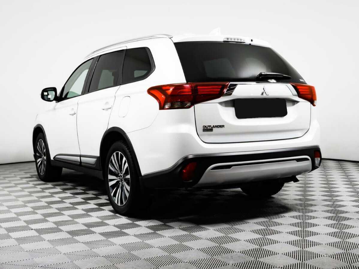 Купить Mitsubishi Outlander с пробегом. Фото: #5