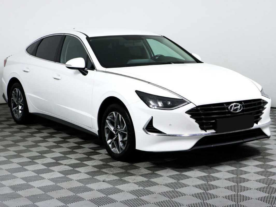Купить Hyundai Sonata с пробегом. Фото: #2