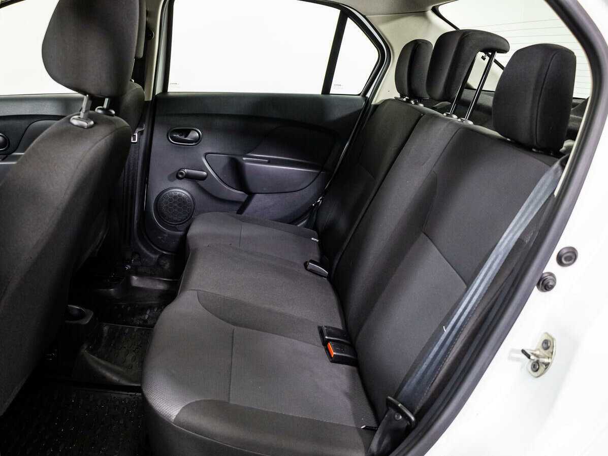 Купить Renault Logan с пробегом. Фото: #9