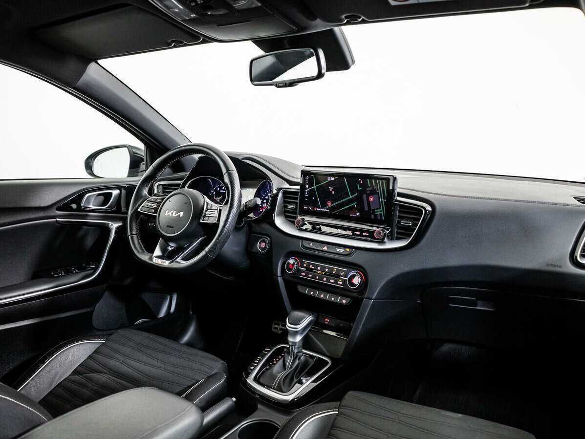 Купить Kia Ceed с пробегом. Фото: #8