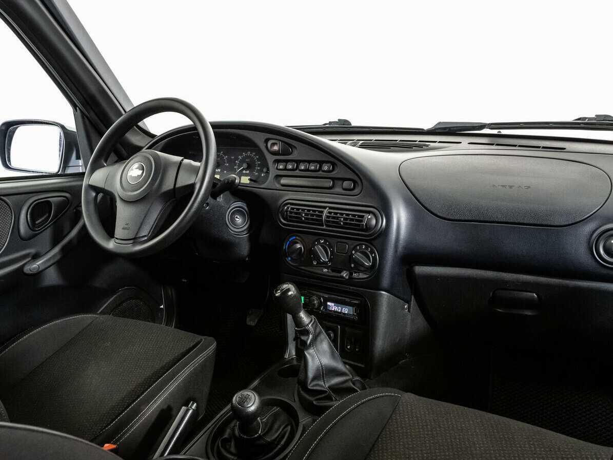 Купить Chevrolet Niva с пробегом. Фото: #8