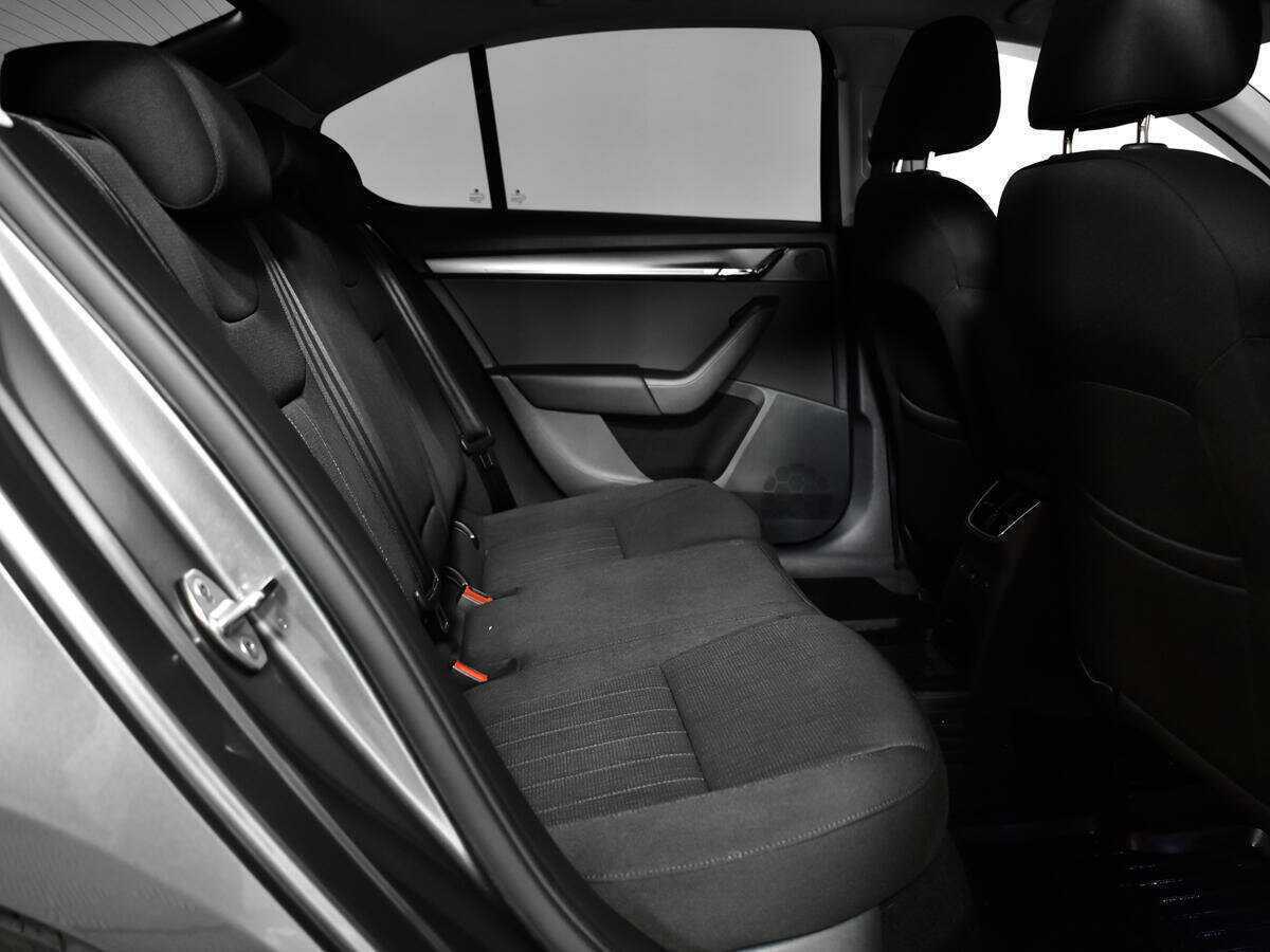 Купить Skoda Octavia с пробегом. Фото: #9