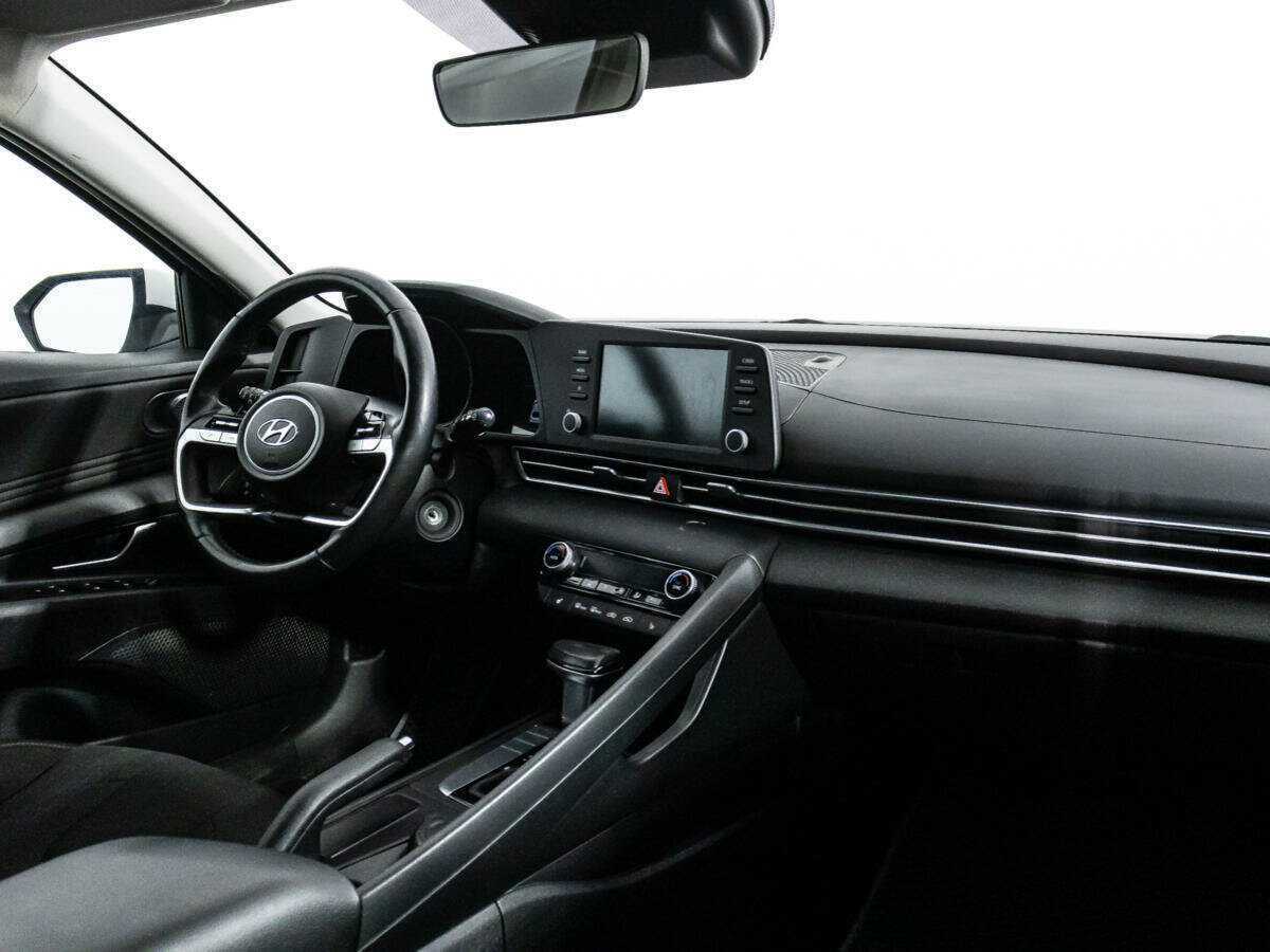 Купить Hyundai Elantra с пробегом. Фото: #8
