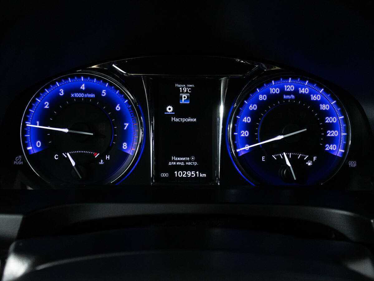 Купить Toyota Camry с пробегом. Фото: #11