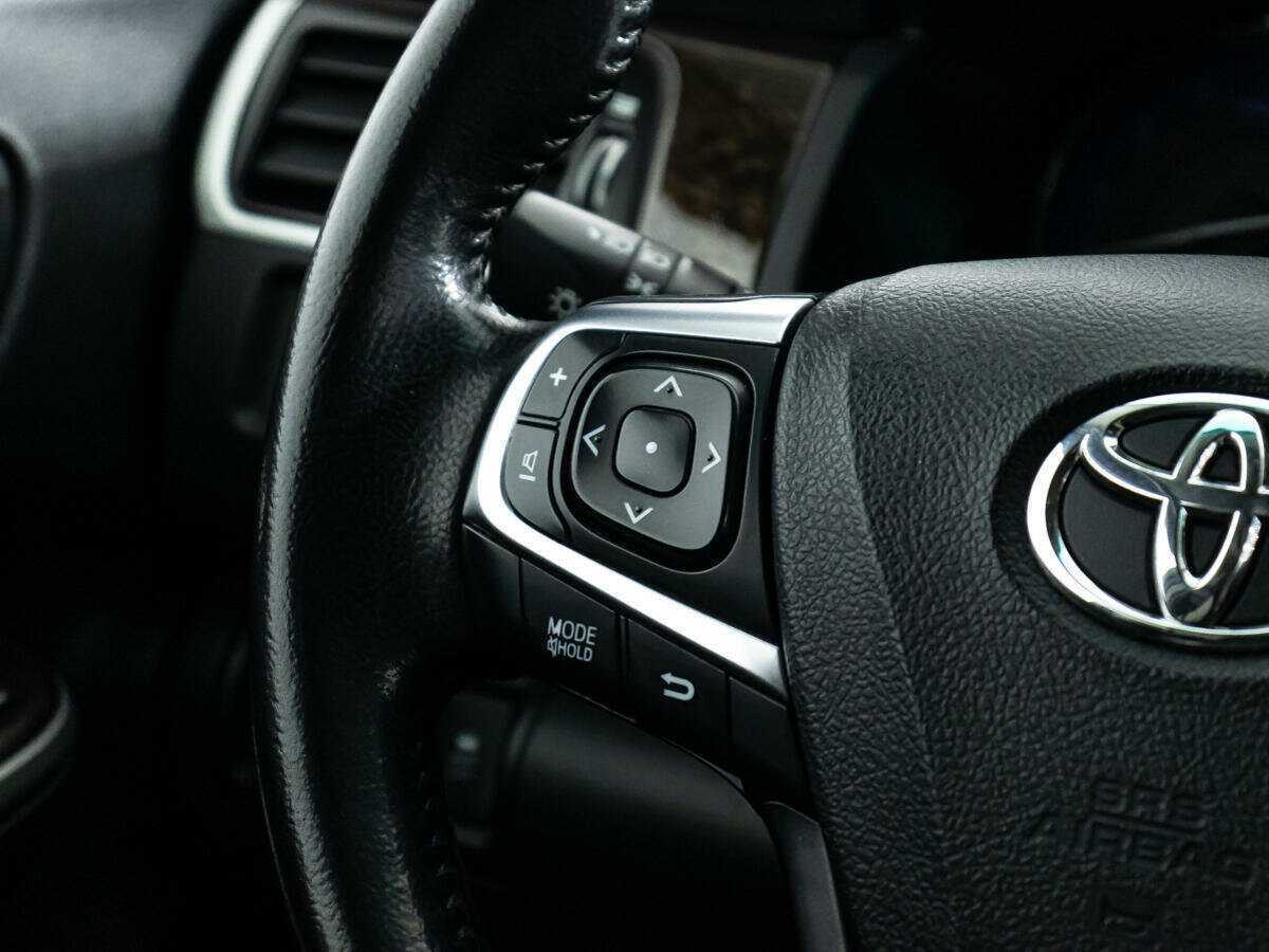 Купить Toyota Camry с пробегом. Фото: #19