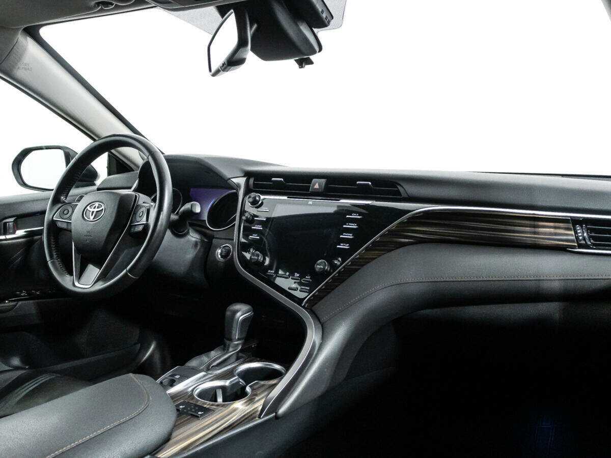 Купить Toyota Camry с пробегом. Фото: #8