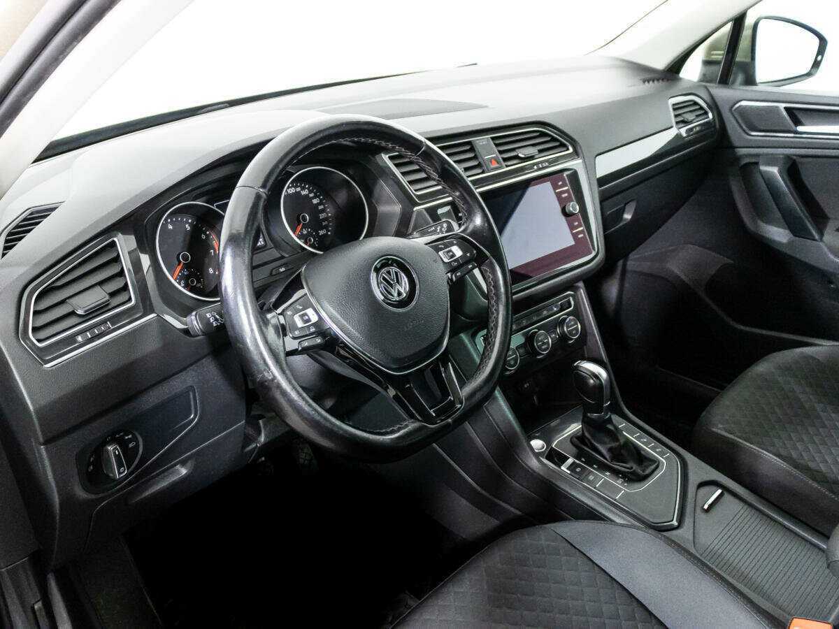 Купить Volkswagen Tiguan с пробегом. Фото: #10