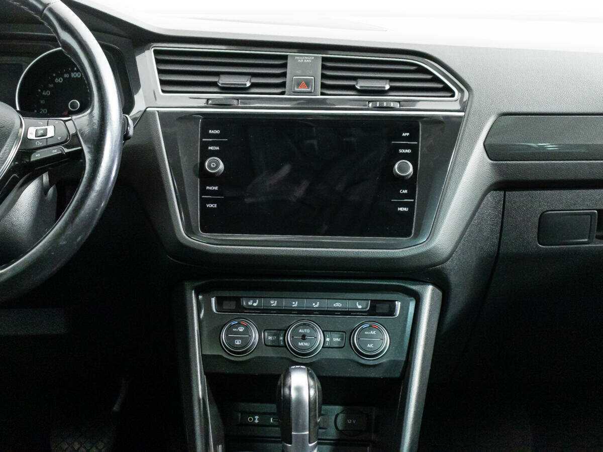 Купить Volkswagen Tiguan с пробегом. Фото: #13