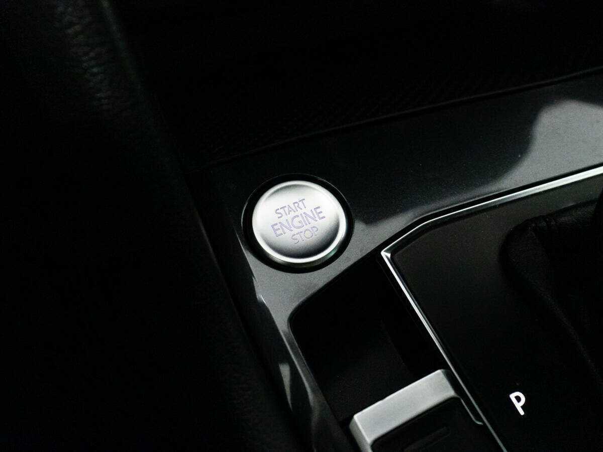 Купить Volkswagen Tiguan с пробегом. Фото: #17