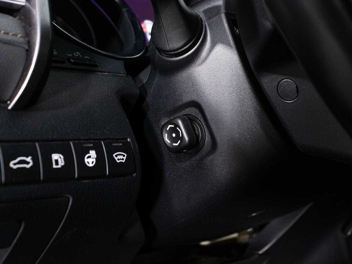 Купить Toyota Camry с пробегом. Фото: #18