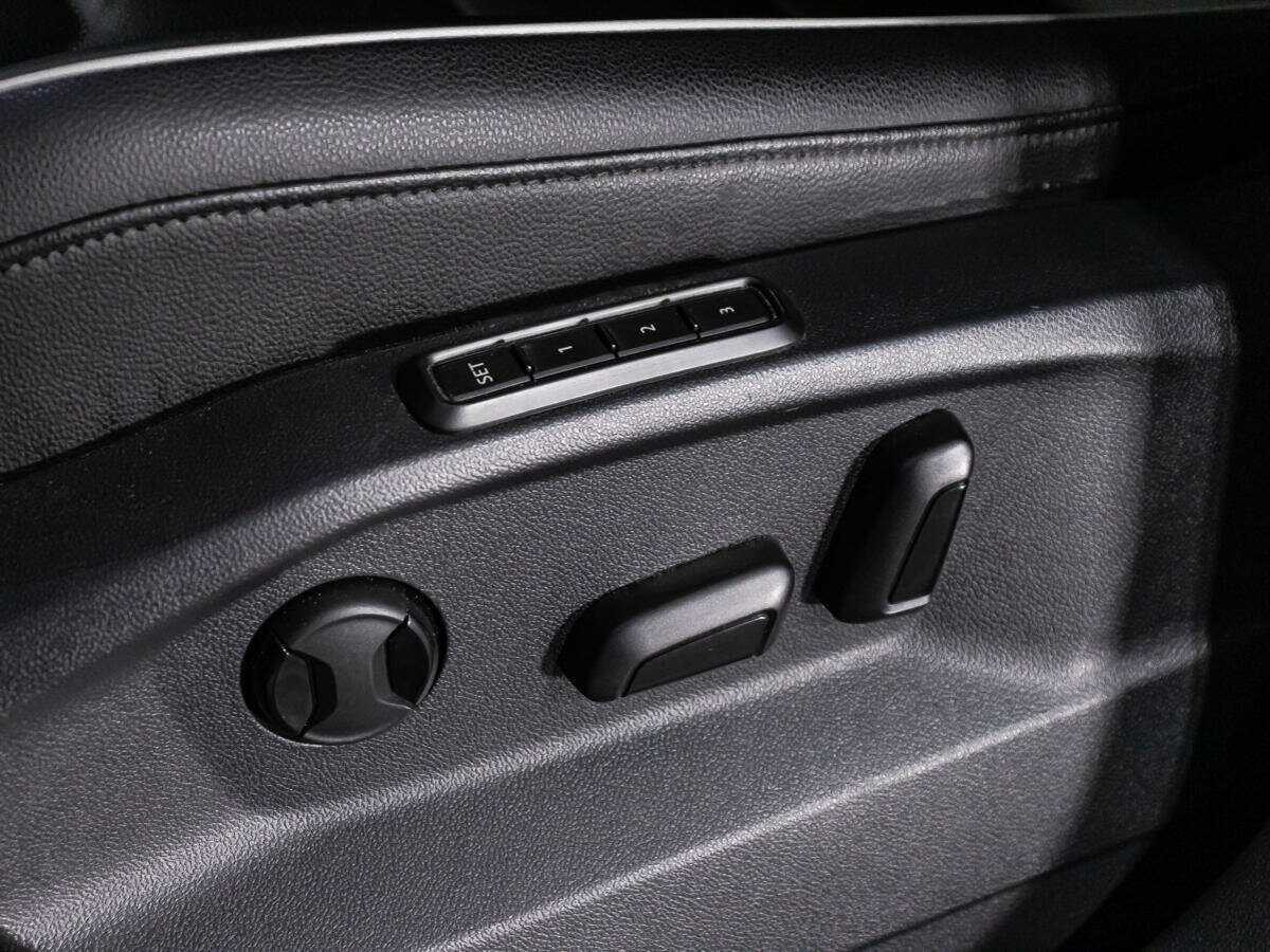 Купить Volkswagen Tiguan с пробегом. Фото: #21