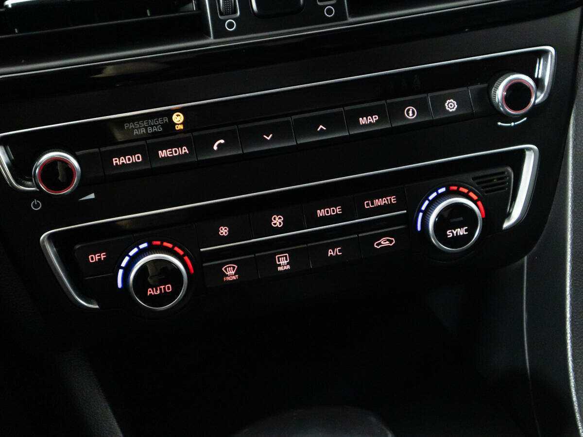 Купить Kia Optima с пробегом. Фото: #17