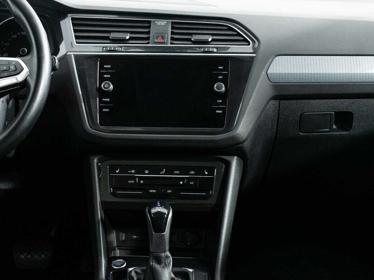 Купить Volkswagen Tiguan с пробегом. Фото: #13