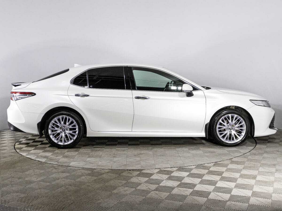 Купить Toyota Camry с пробегом. Фото: #3