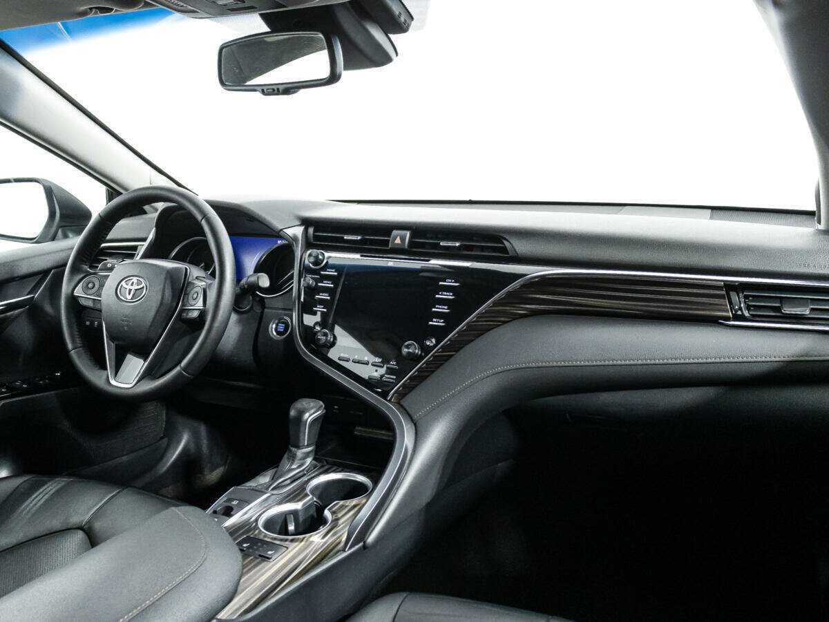 Купить Toyota Camry с пробегом. Фото: #8