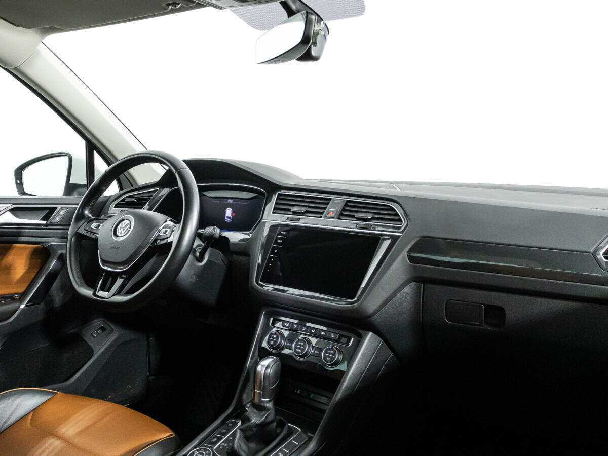 Купить Volkswagen Tiguan с пробегом. Фото: #8