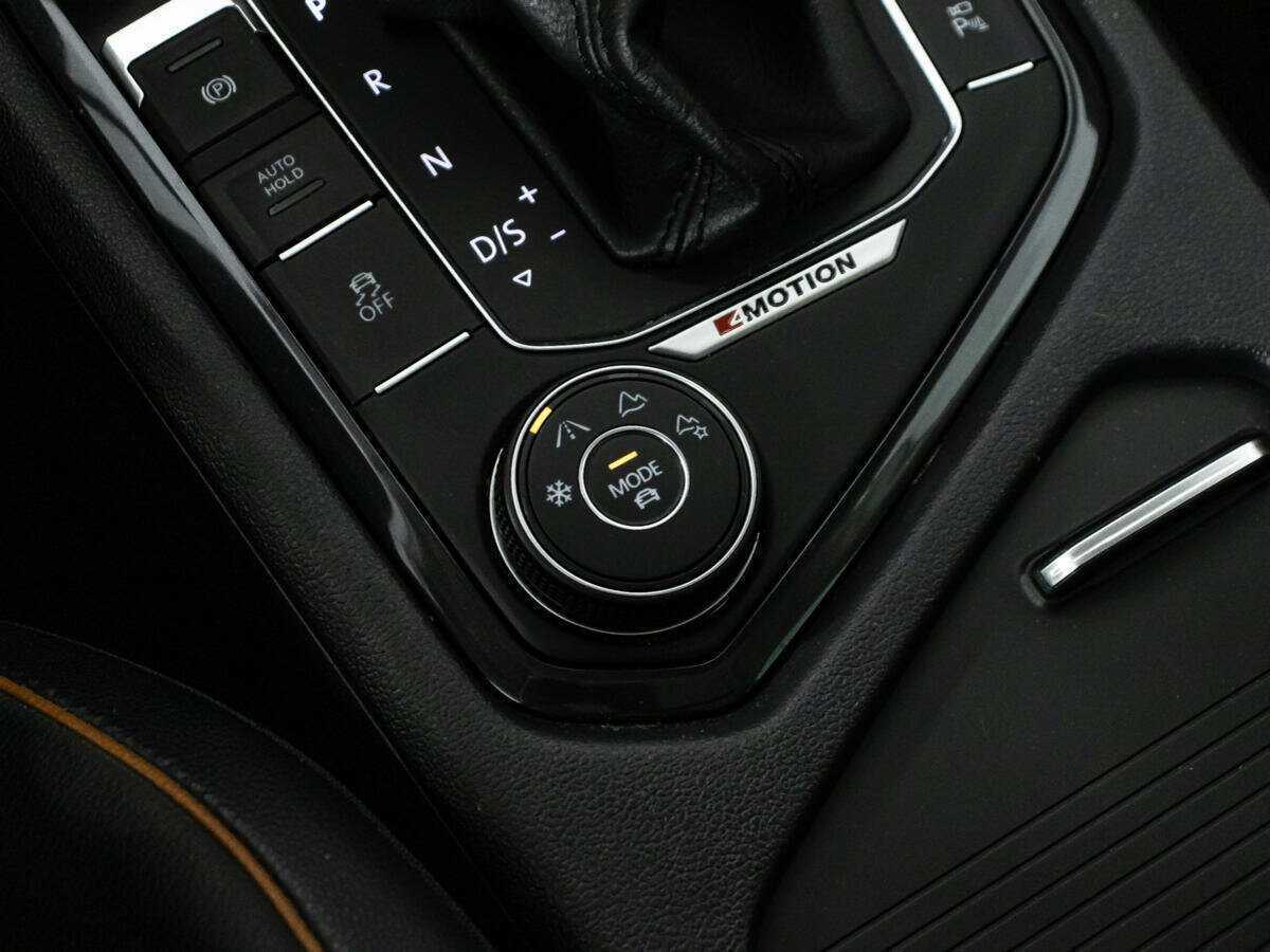 Купить Volkswagen Tiguan с пробегом. Фото: #16