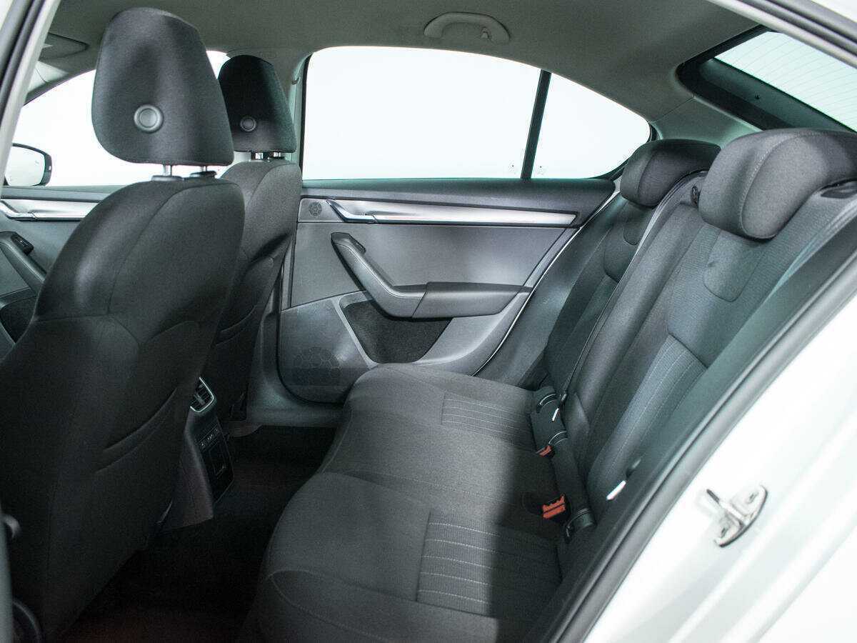 Купить Skoda Octavia с пробегом. Фото: #9