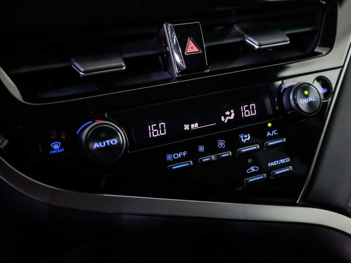 Купить Toyota Camry с пробегом. Фото: #13