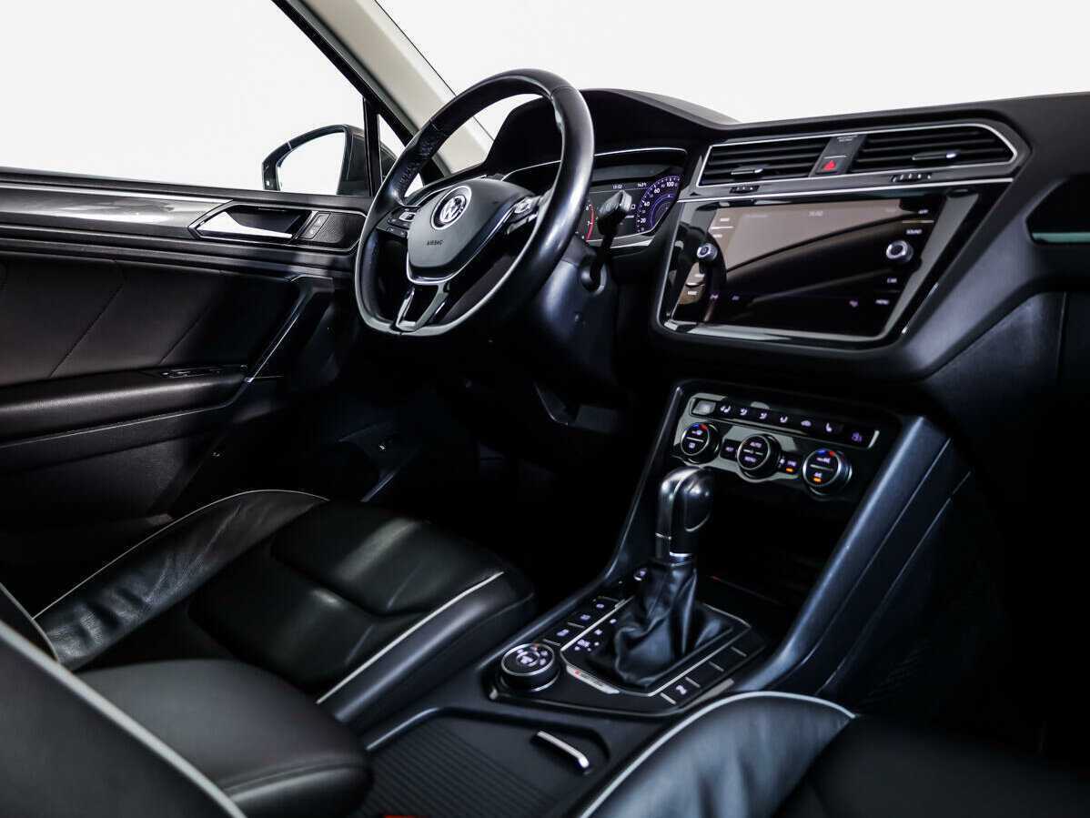 Купить Volkswagen Tiguan с пробегом. Фото: #7