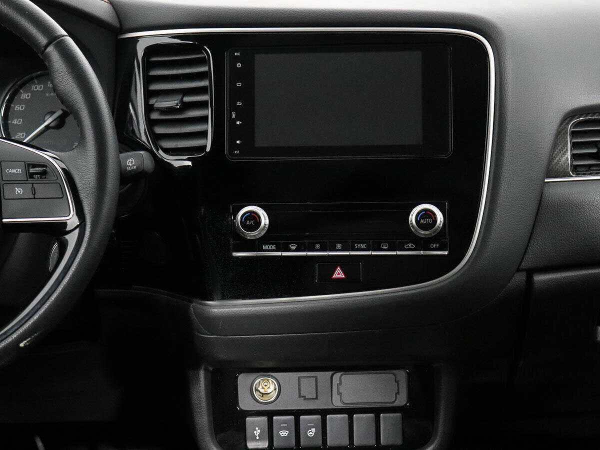 Купить Mitsubishi Outlander с пробегом. Фото: #16