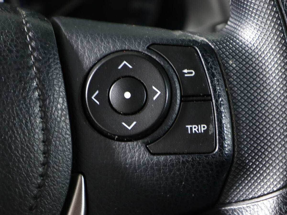 Купить Toyota RAV4 с пробегом. Фото: #15