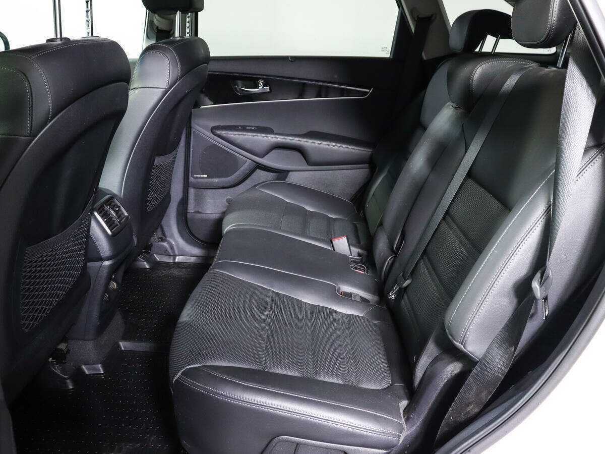 Купить Kia Sorento с пробегом. Фото: #8