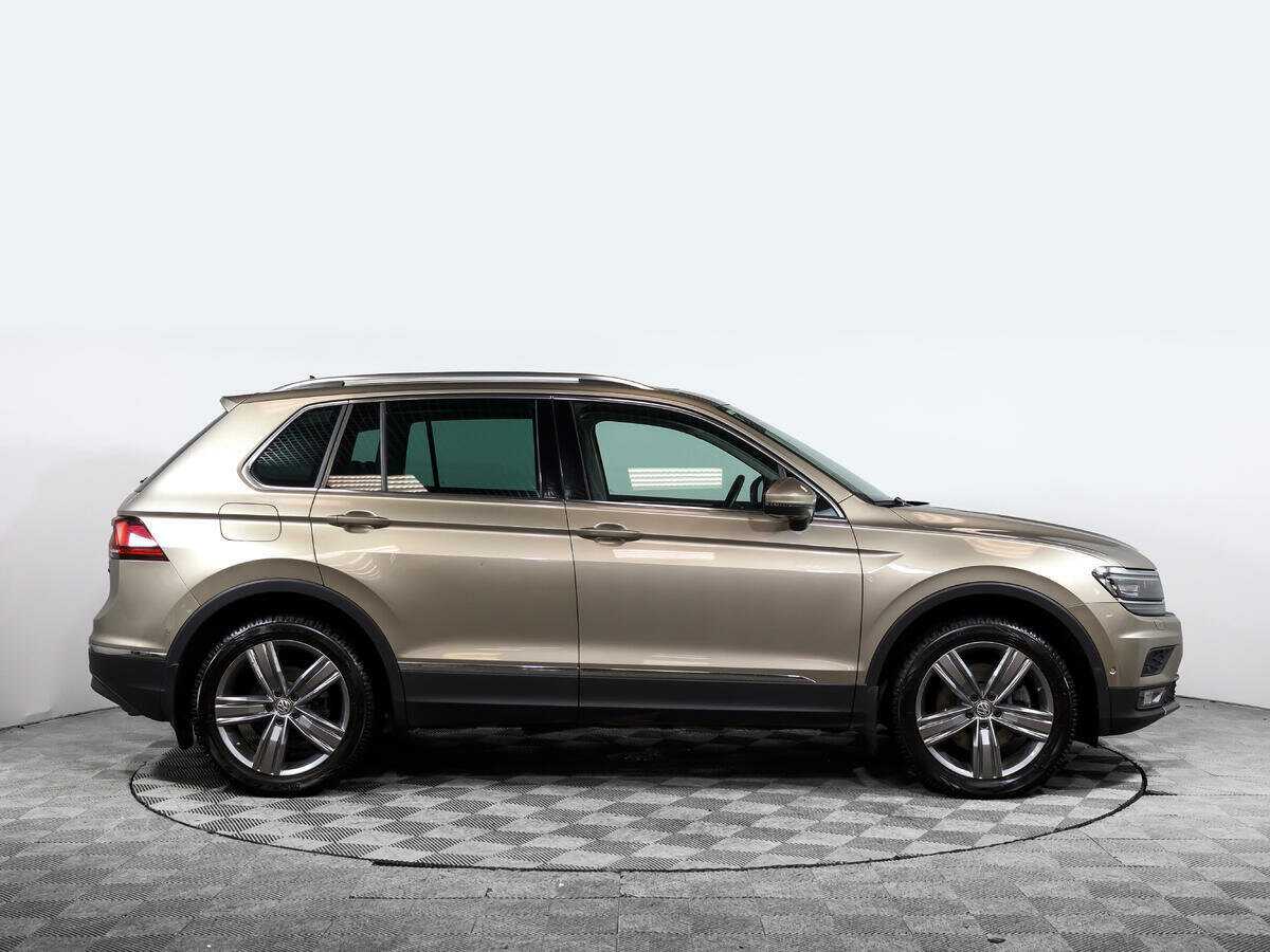Купить Volkswagen Tiguan с пробегом. Фото: #2