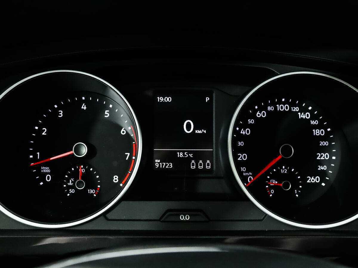 Купить Volkswagen Tiguan с пробегом. Фото: #10