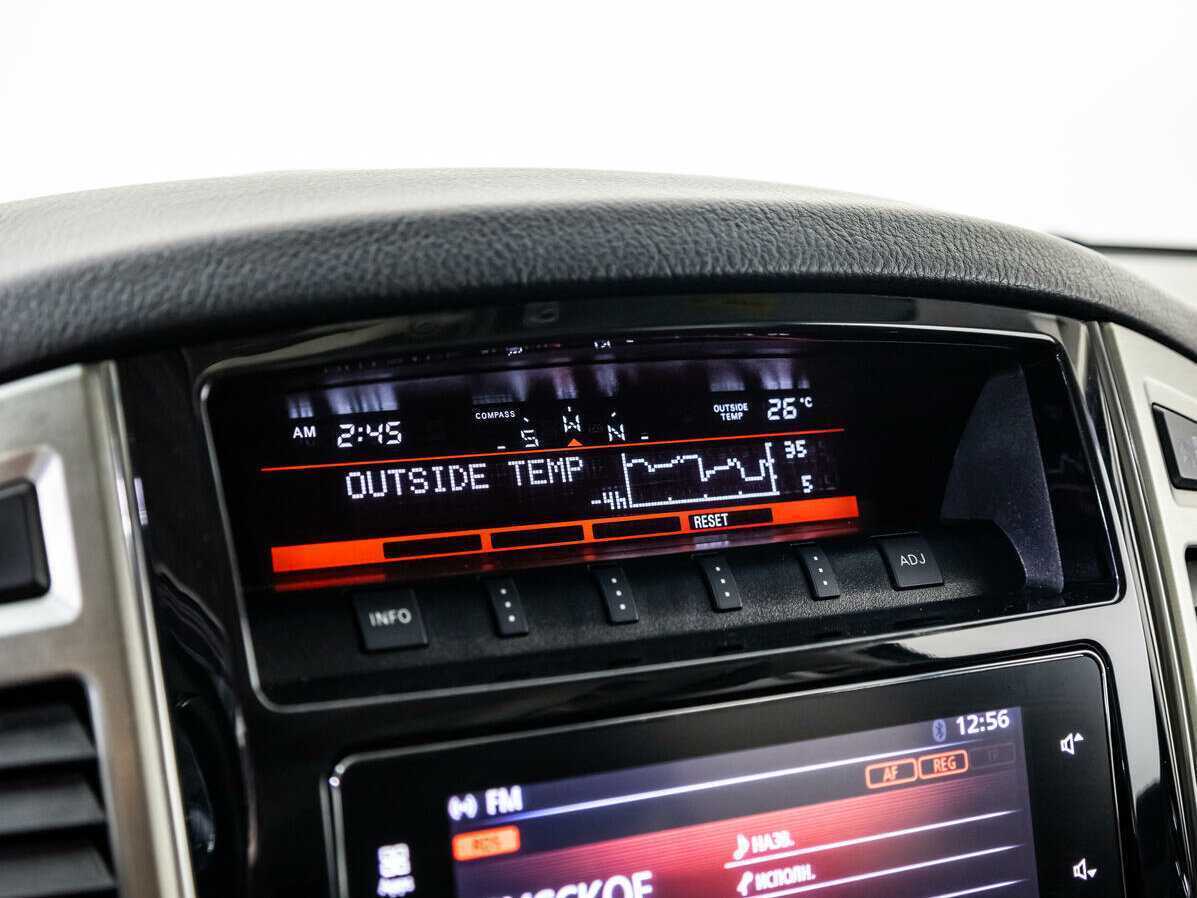 Купить Mitsubishi Pajero с пробегом. Фото: #15