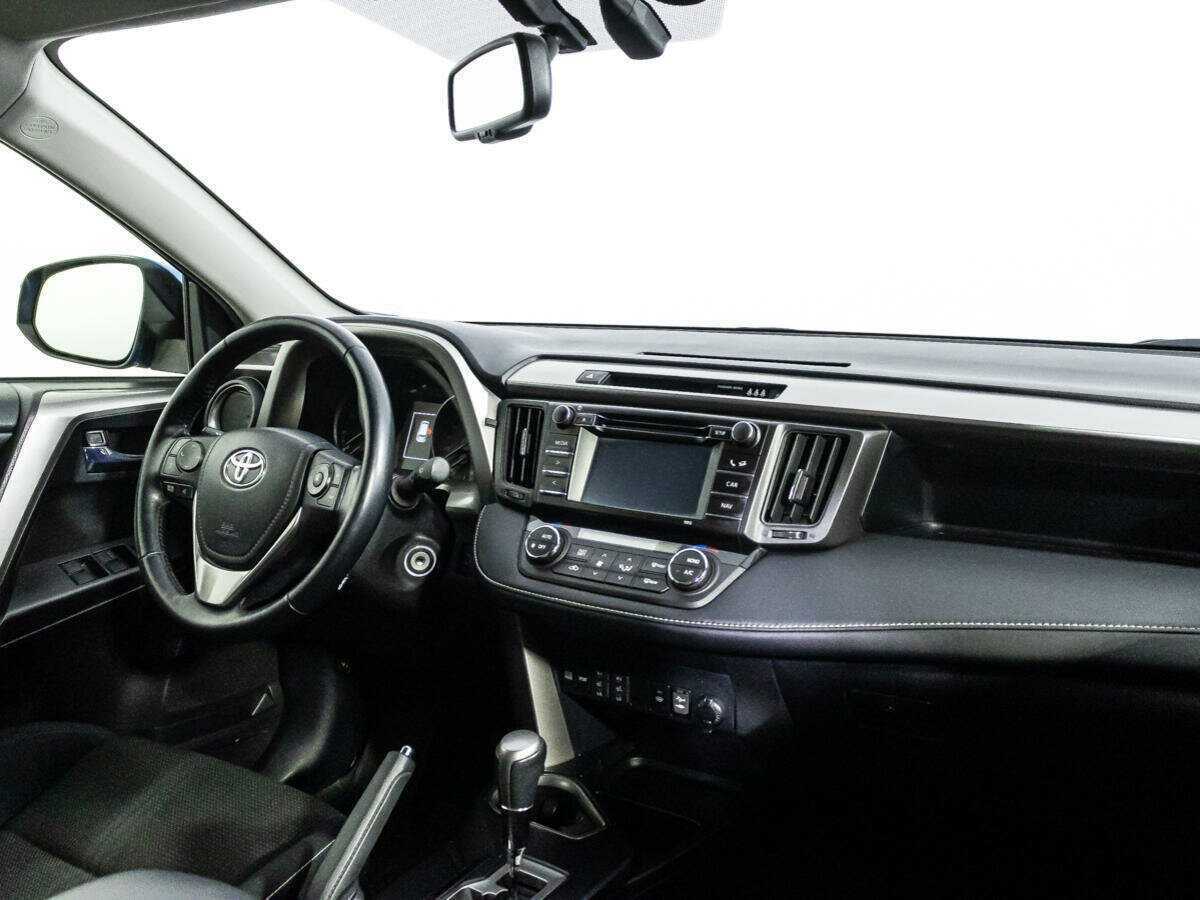 Купить Toyota RAV4 с пробегом. Фото: #8