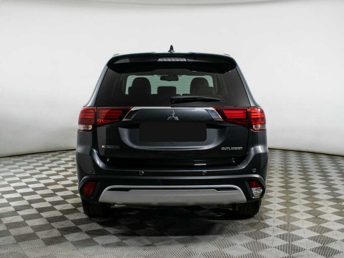 Купить Mitsubishi Outlander с пробегом. Фото: #2