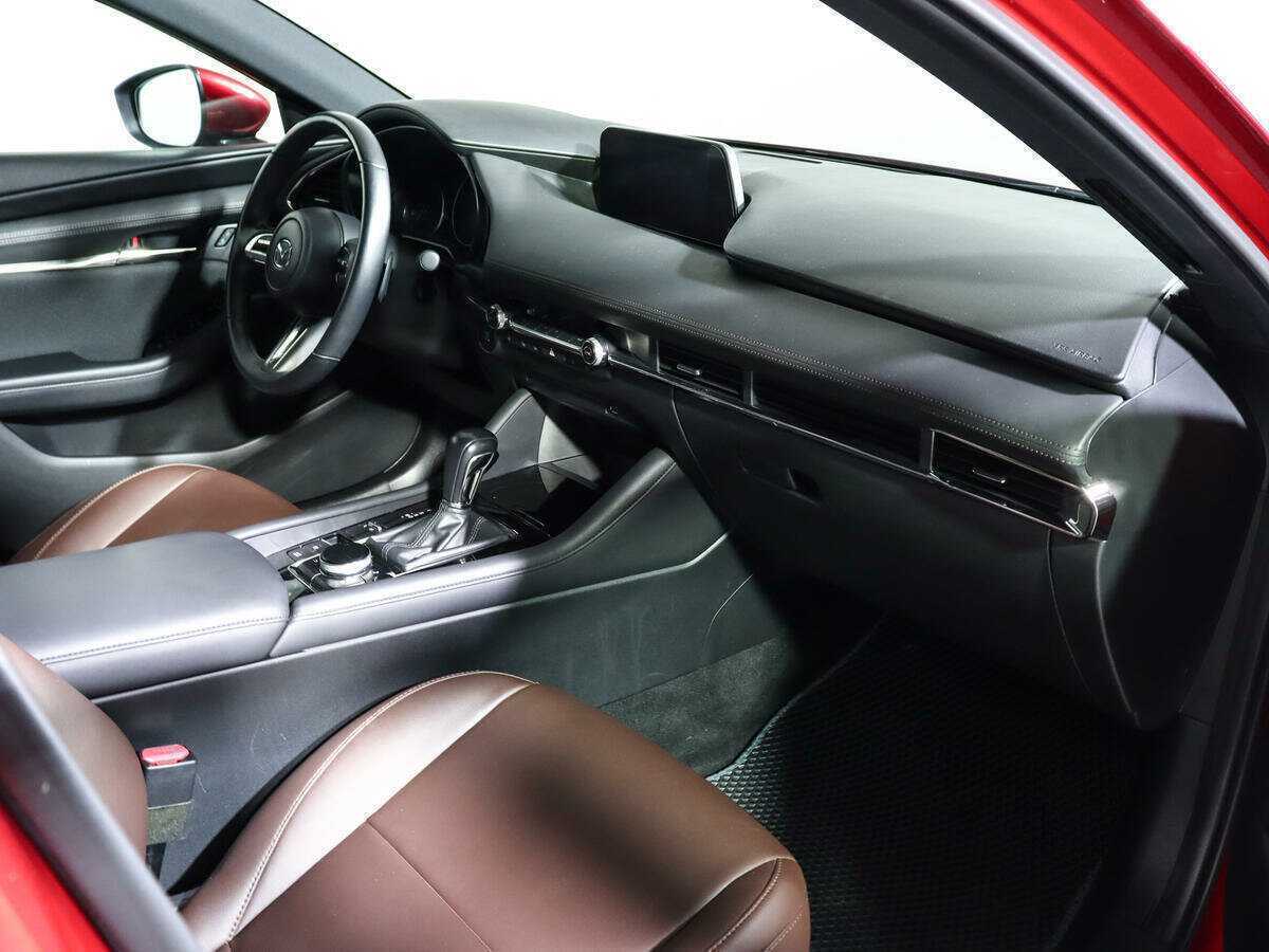 Купить Mazda 3 с пробегом. Фото: #9