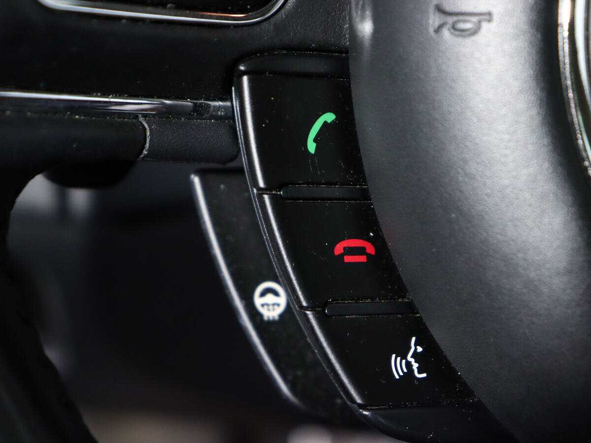 Купить Jaguar XJ с пробегом. Фото: #25